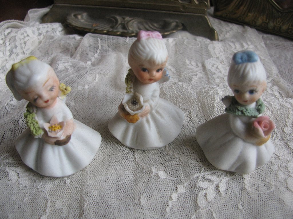 Letterbak Beeldjes - Meisjes met Bloemen / NAPCO ? - 6 cm, Antiek en Kunst, Verzenden