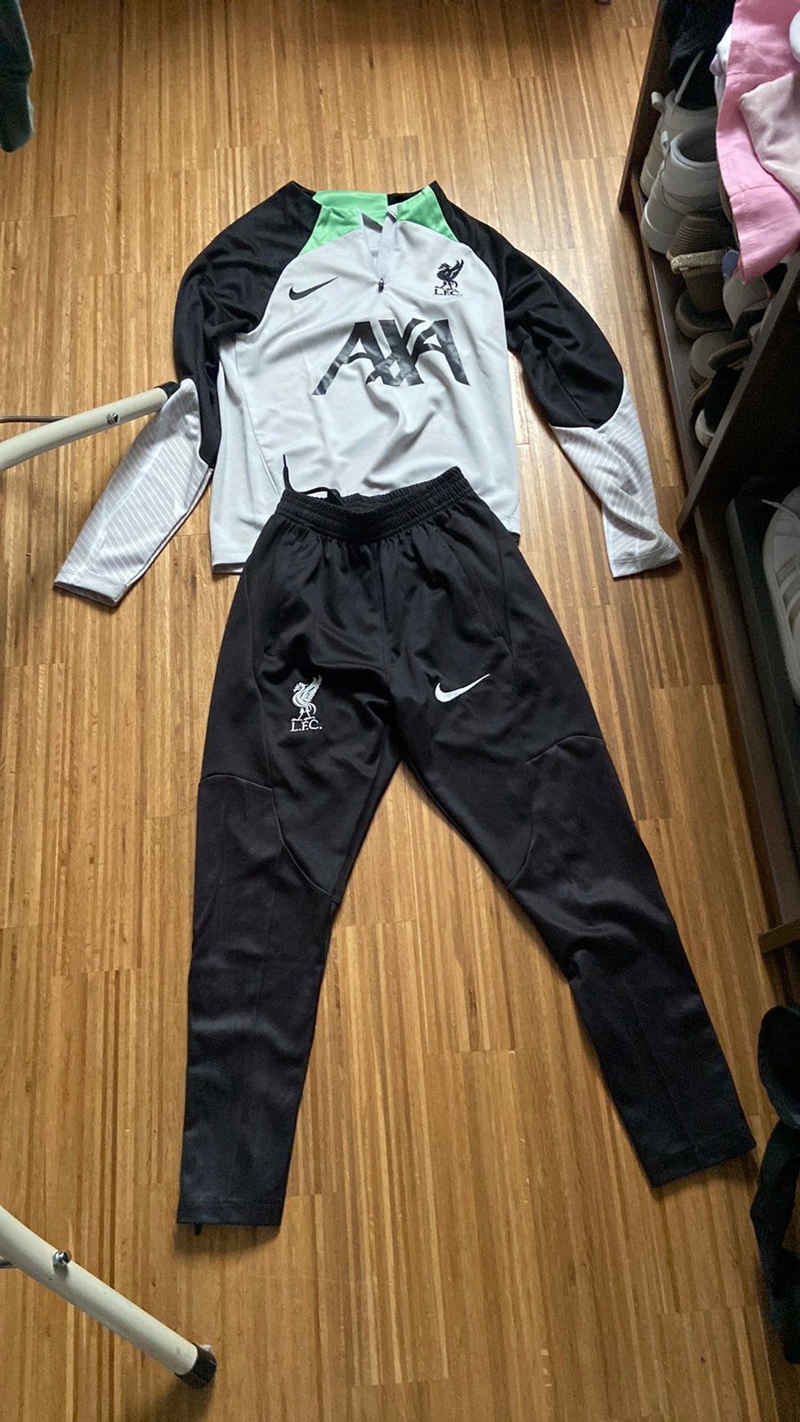 Liverpool trainingspak maat 140, Ophalen, Blauw, Overige maten, Zo goed als nieuw