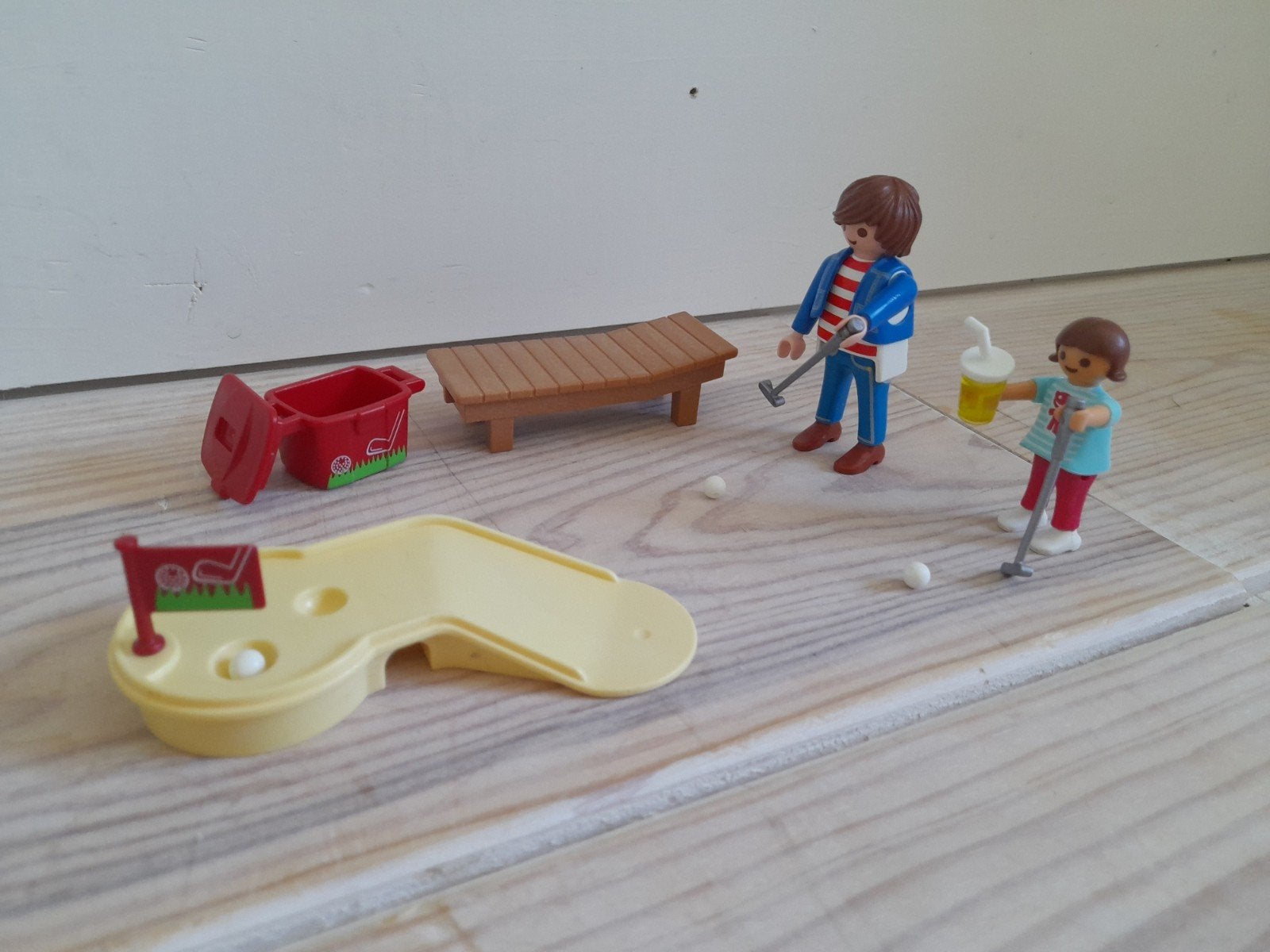 Playmobil Minigolf Set met 2 Figuren en Accessoires, Ophalen of Verzenden, Zo goed als nieuw, Jongen of Meisje