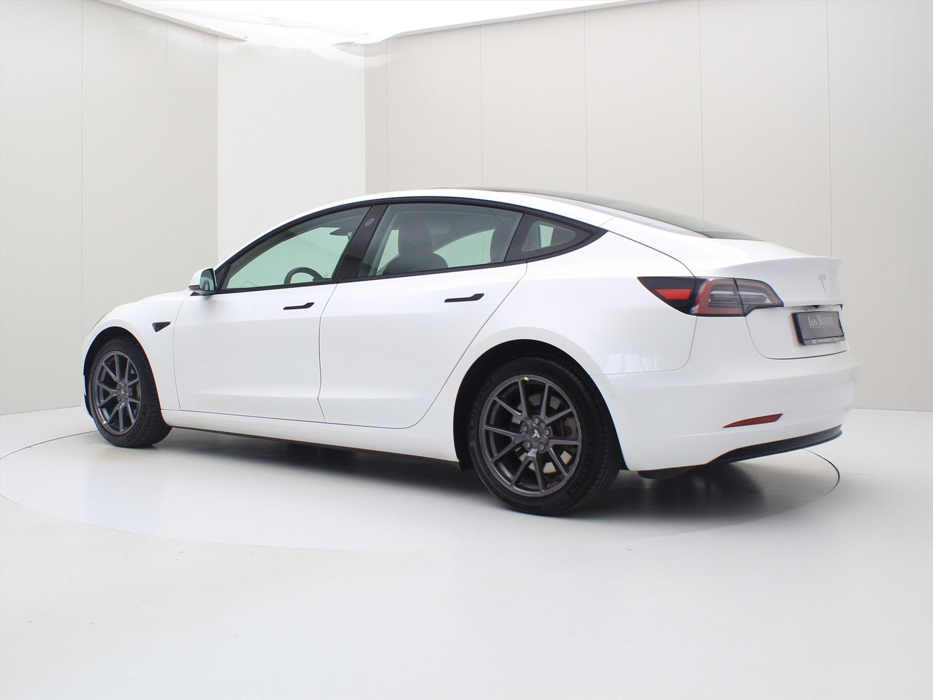 Tesla Model 3 Long-Range AWD 351pk 75 kWh FACELIFT [ WARMTEP, Auto's, Tesla, Automaat, Dealer onderhouden, Gebruikt, Zwart