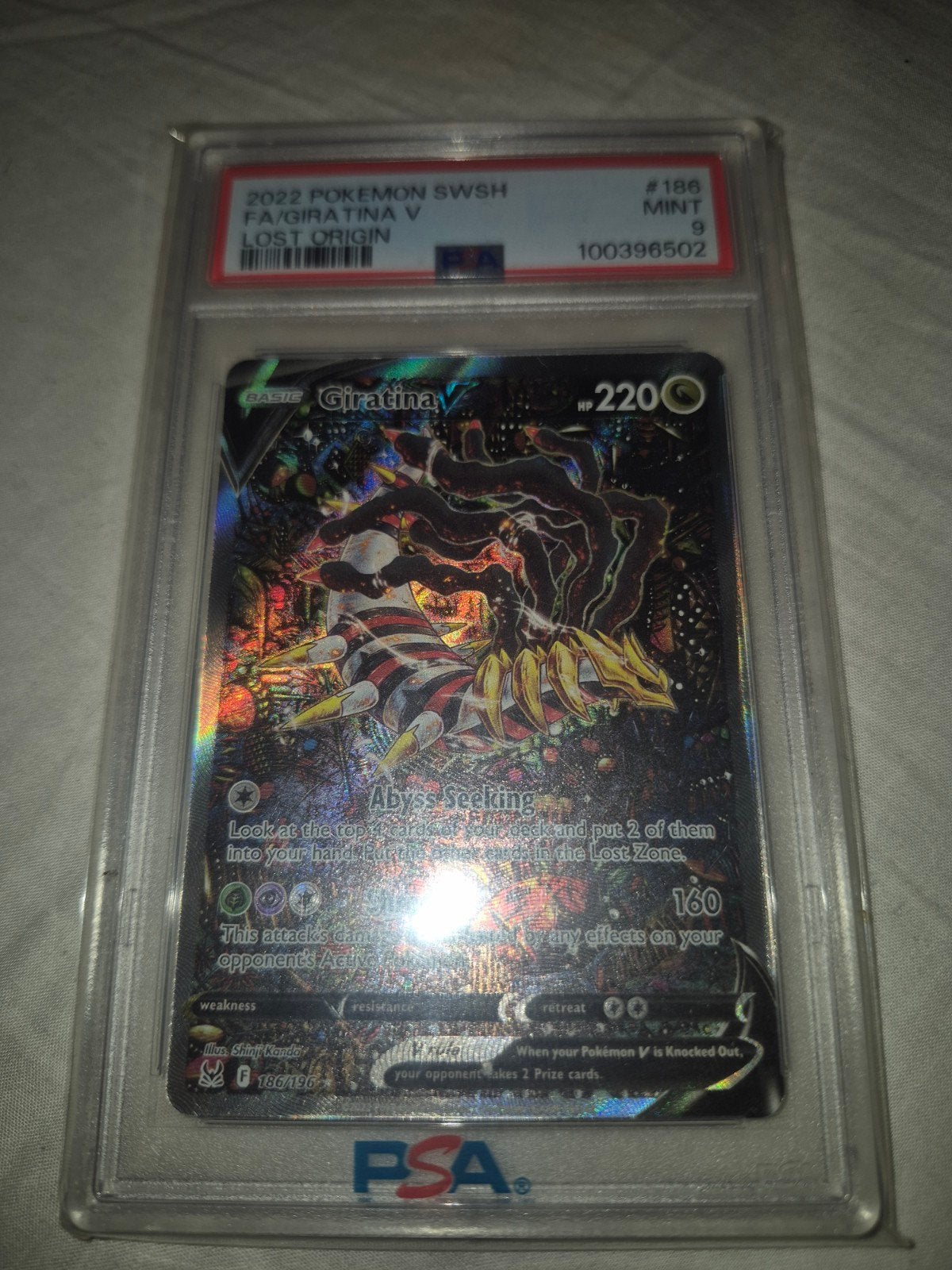 Giratina V PSA 9 Lost Origin Pokémon Kaart, Ophalen of Verzenden, Zo goed als nieuw