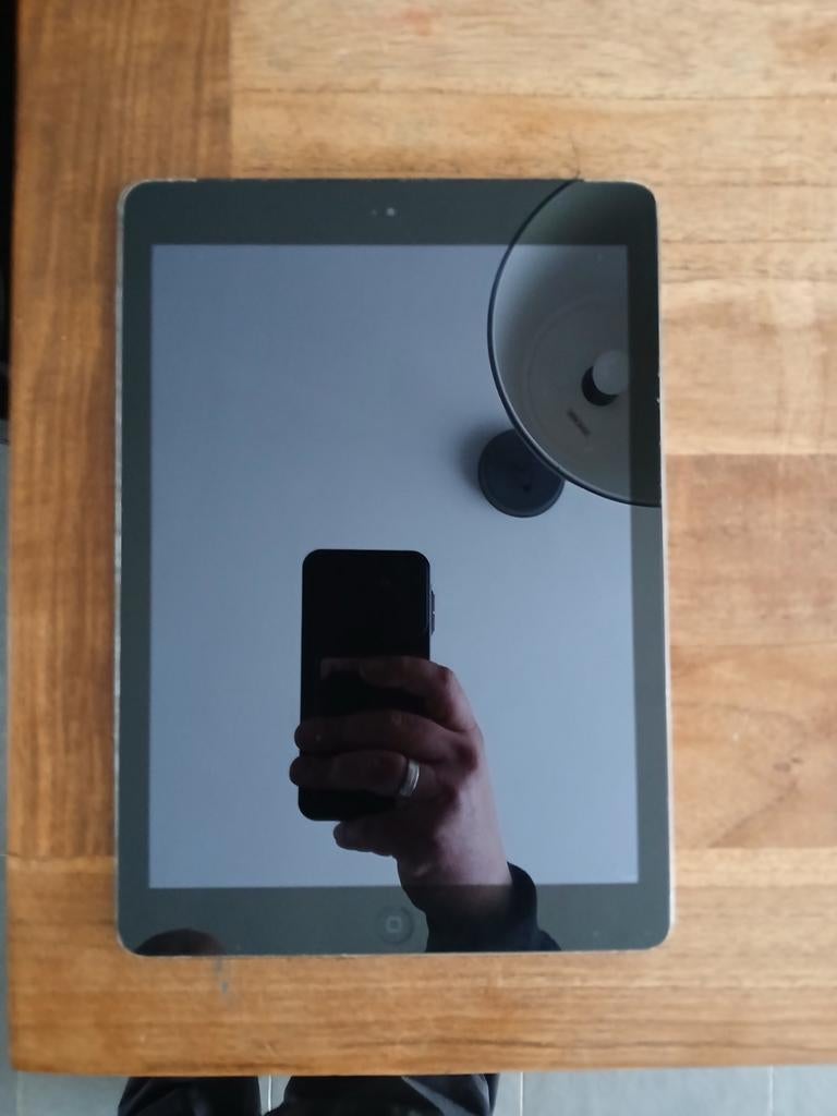 iPad voor onderdelen  of reparatie, Computers en Software, Apple iPads, Ophalen, 10 inch, Apple iPad Air