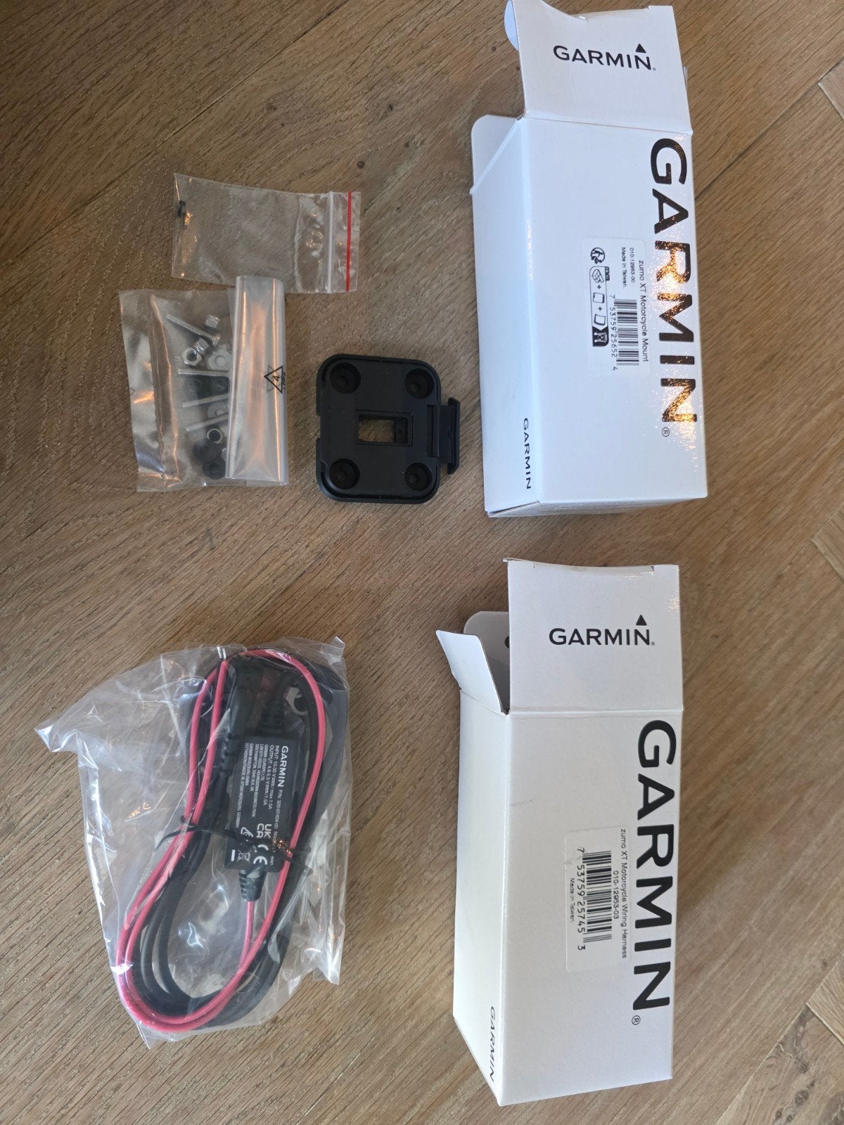 Garmin Zumo XT2 Motorfiets Montagekit en Kabelboom, Ophalen of Verzenden, Zo goed als nieuw