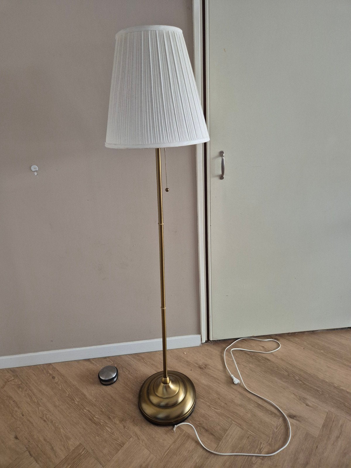Ikea Arstid Vloerlamp - Messing voet - Goede staat, Ophalen, Gebruikt, E27 (groot), Textiel