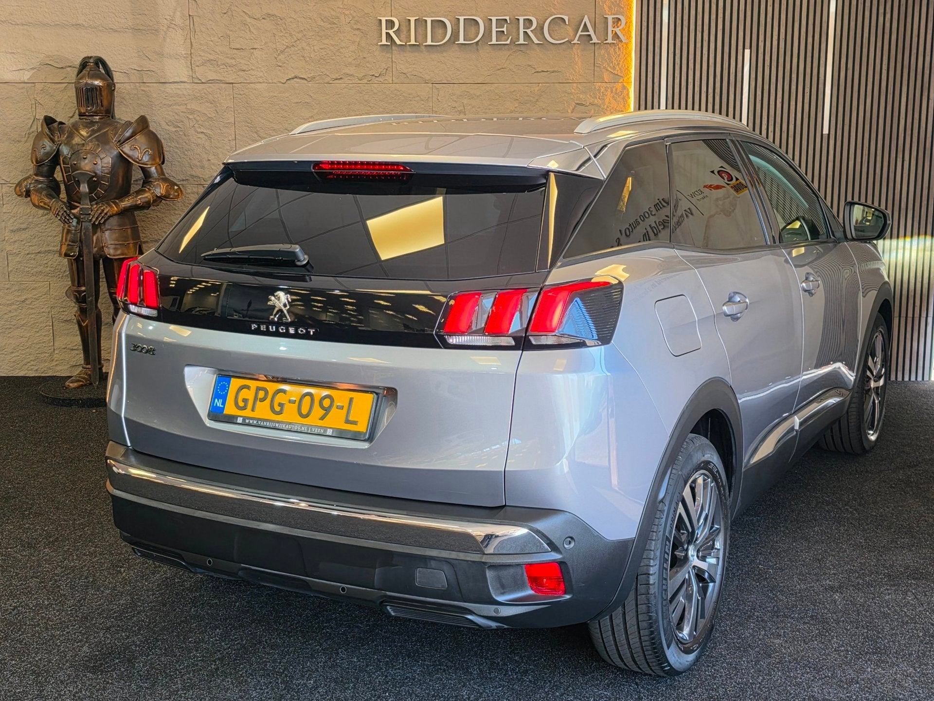 Peugeot 3008 1.2 PureTech Blue Premium|GARANTIE|360 CAM|CARP, Auto's, Gebruikt, 1199 cc, Leder en Stof, Bedrijf