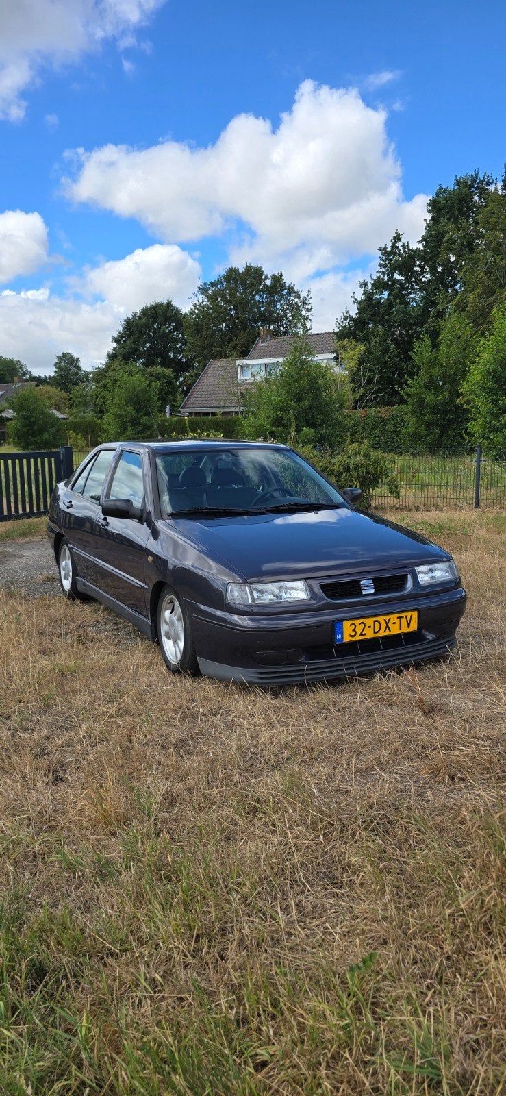 Seat Toledo 1.6 55KW 2000 Grijs, Auto's, Seat, Stof, 74 pk, 4 cilinders, 49 €/maand