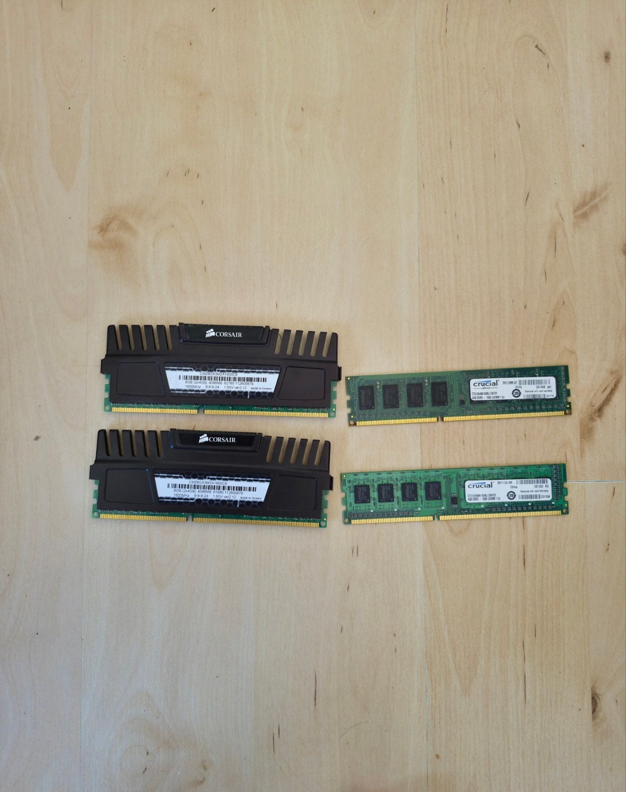 Corsair en Crucial DDR3 RAM Geheugen - Zo goed als nieuw, Computers en Software, RAM geheugen, Server, DDR3, Ophalen of Verzenden
