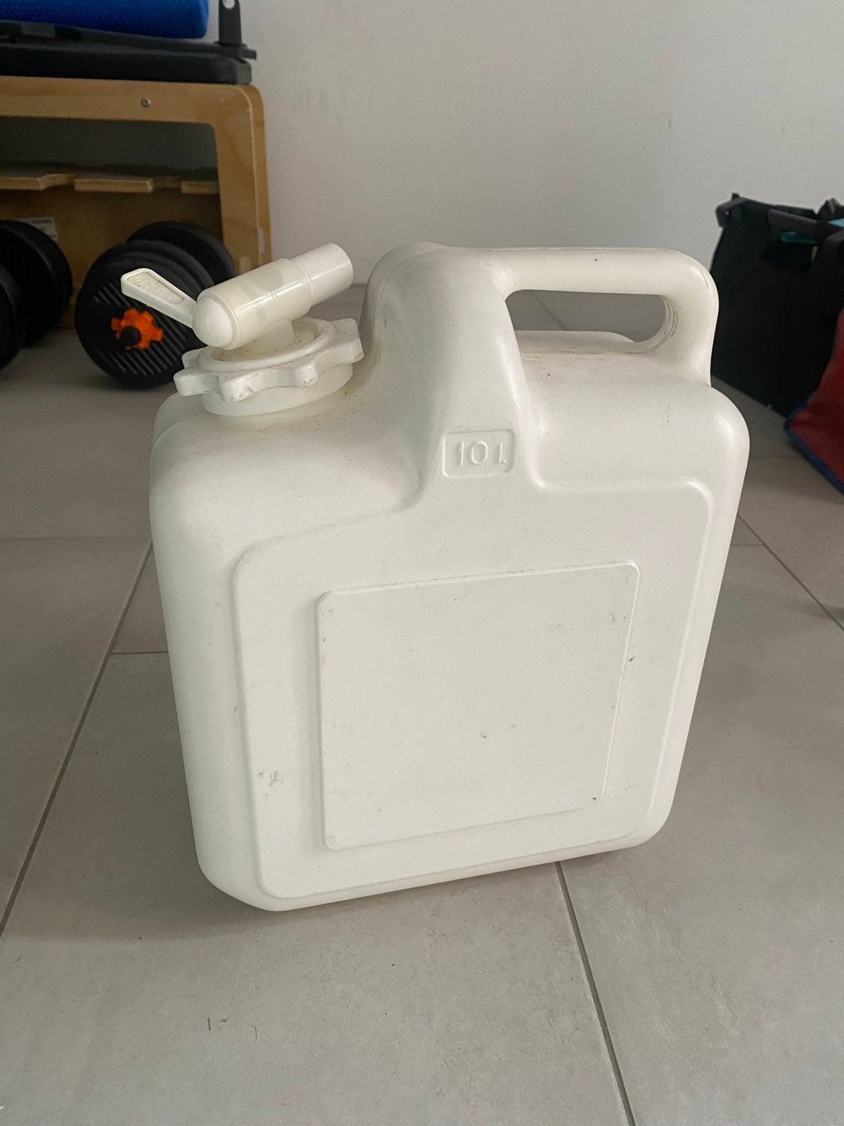 Jerrycan 10 liter met tapkraan, Ophalen of Verzenden, Gebruikt