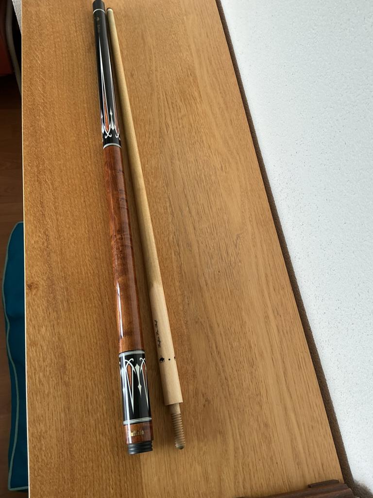 Buffalo centurion 8, Sport en Fitness, Biljarten en Poolen, Ophalen of Verzenden, Zo goed als nieuw, Keu of Ballen