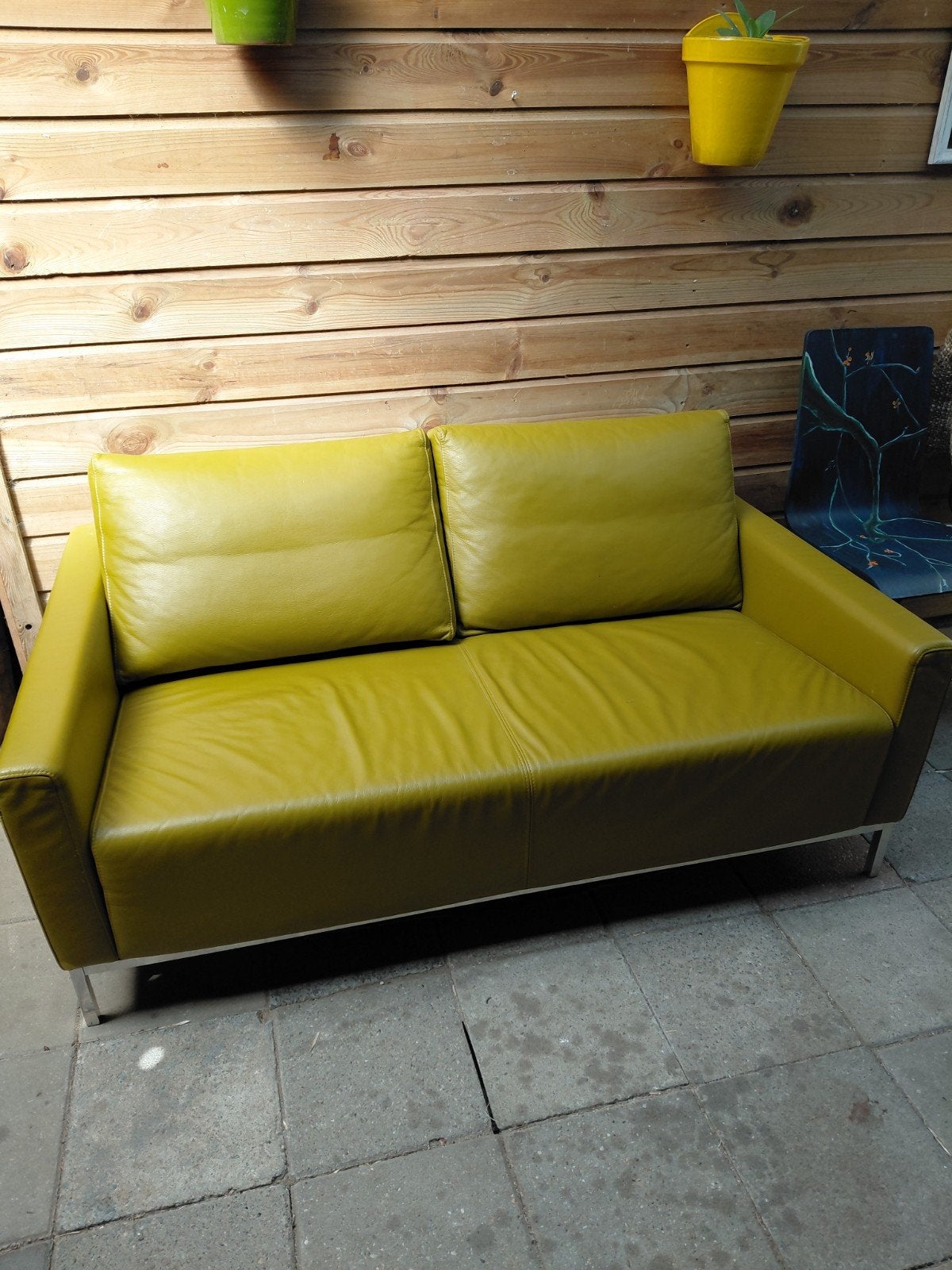 Groene skai leren bank met chromen onderstel - 150x72x88 cm, Modern, Retro, 150 tot 200 cm, Tweepersoons, 75 tot 100 cm