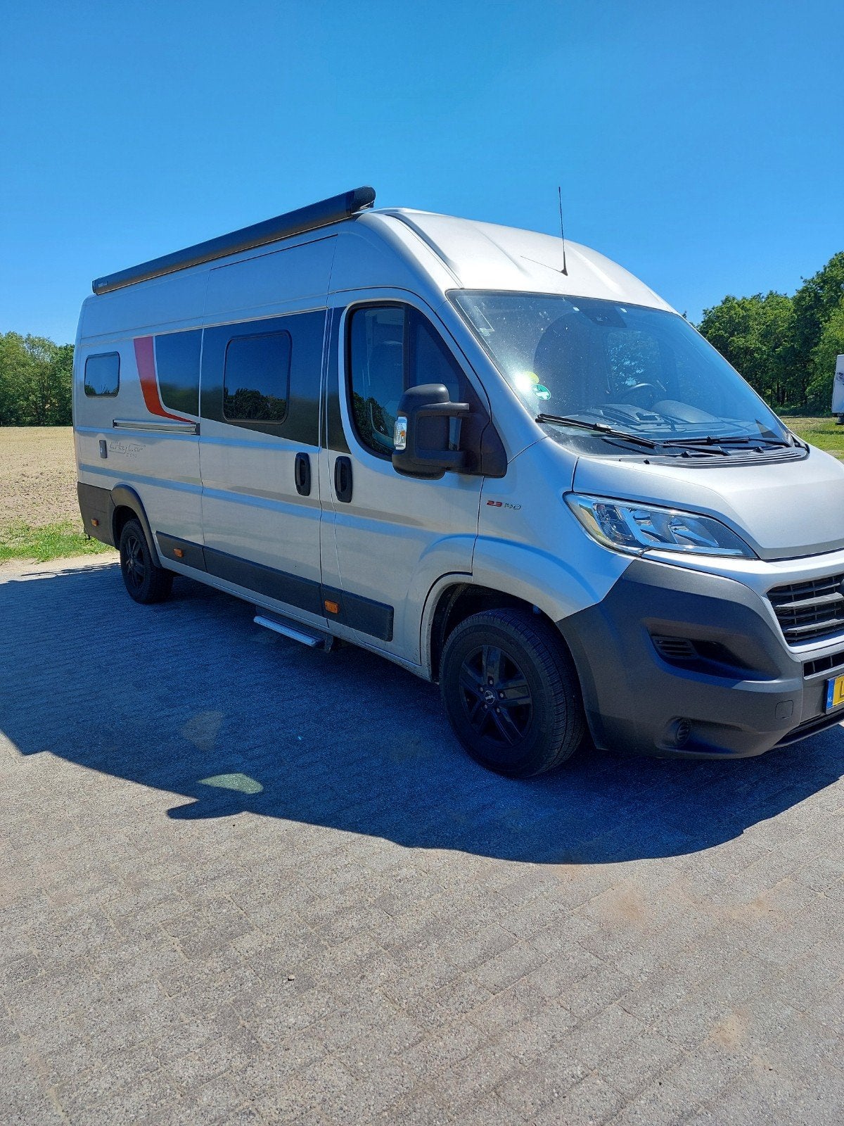Burstner Buscamper 640 - Compact en Compleet, Caravans en Kamperen, Campers, Koelkast, Ringverwarming, Fiat, Luifel