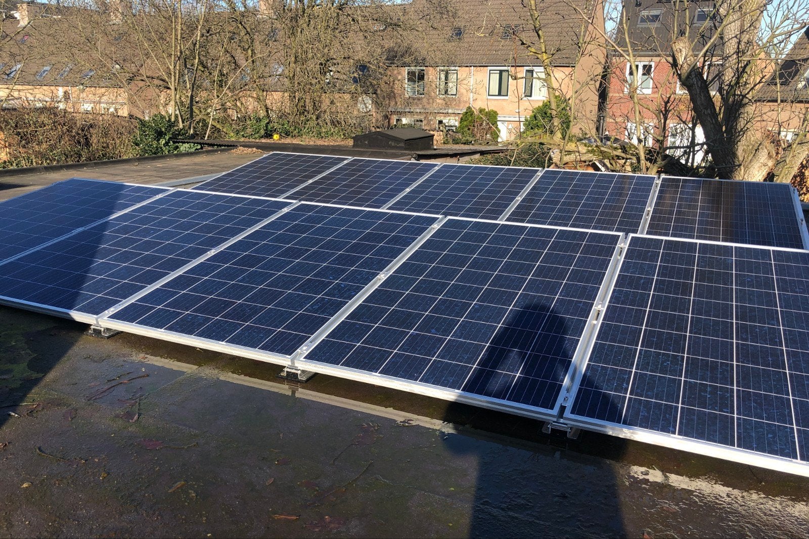 Zonnepanelen 280 Wp. Incl. bevestiging & omvormer, Ophalen, Gebruikt, Paneel, 200 wattpiek of meer