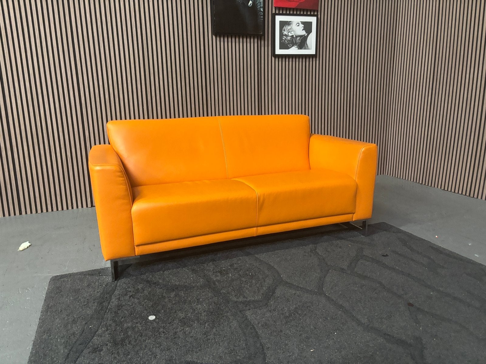 GRATIS LEVERING Montel Bank Leer Oranje 180x90 GEREINIGD, Huis en Inrichting, Banken | Bankstellen, 150 tot 200 cm, Tweepersoons