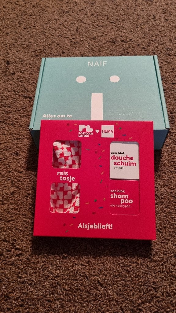 Naif verzorgingsset + HEMA douche set, Verzenden, Nieuw, Bad & Douche