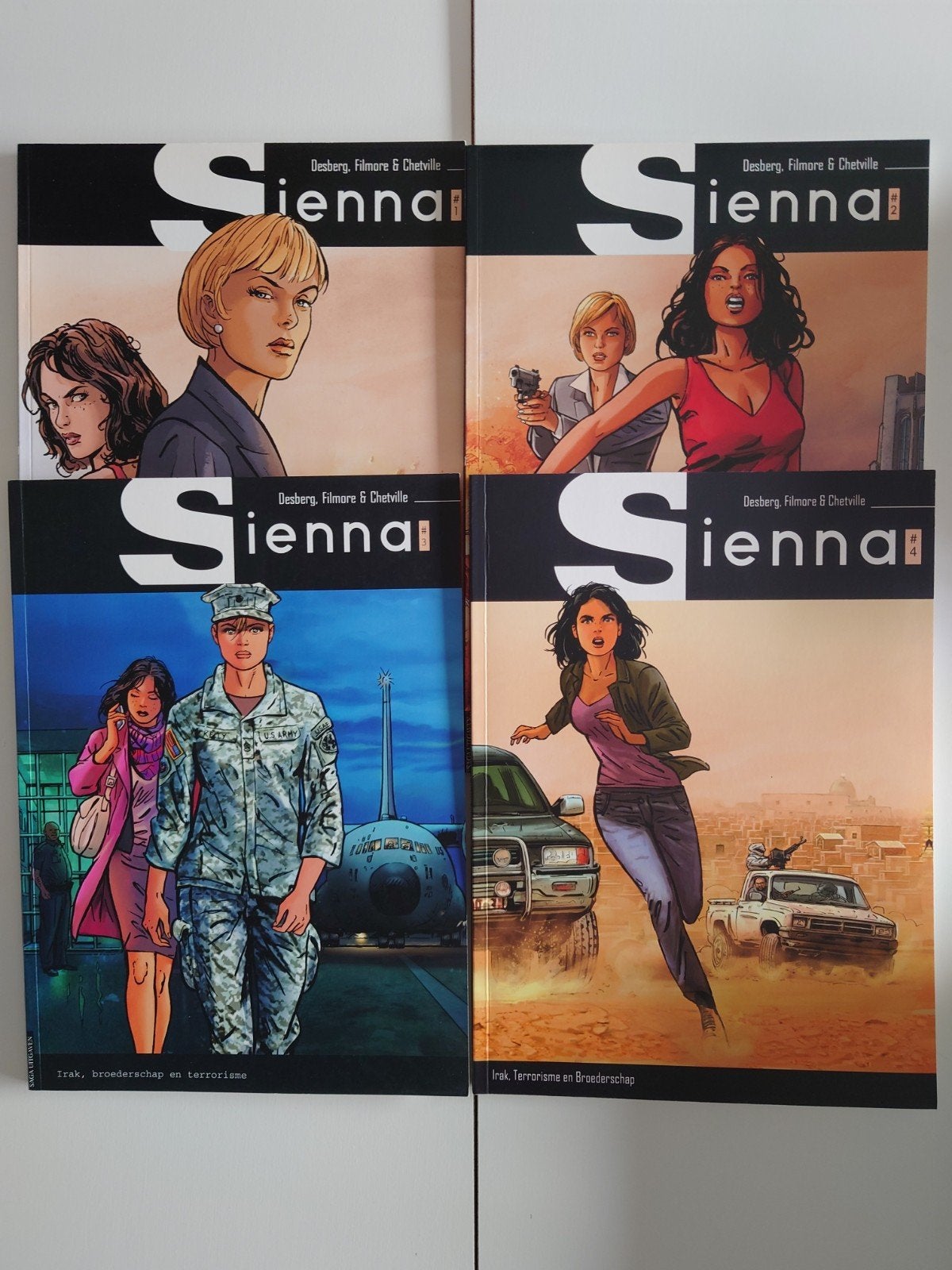 Sienna Saga 1-2-3-4 sc. Complete Serie Stripboeken, Boeken, Complete serie of reeks, Ophalen of Verzenden, Zo goed als nieuw