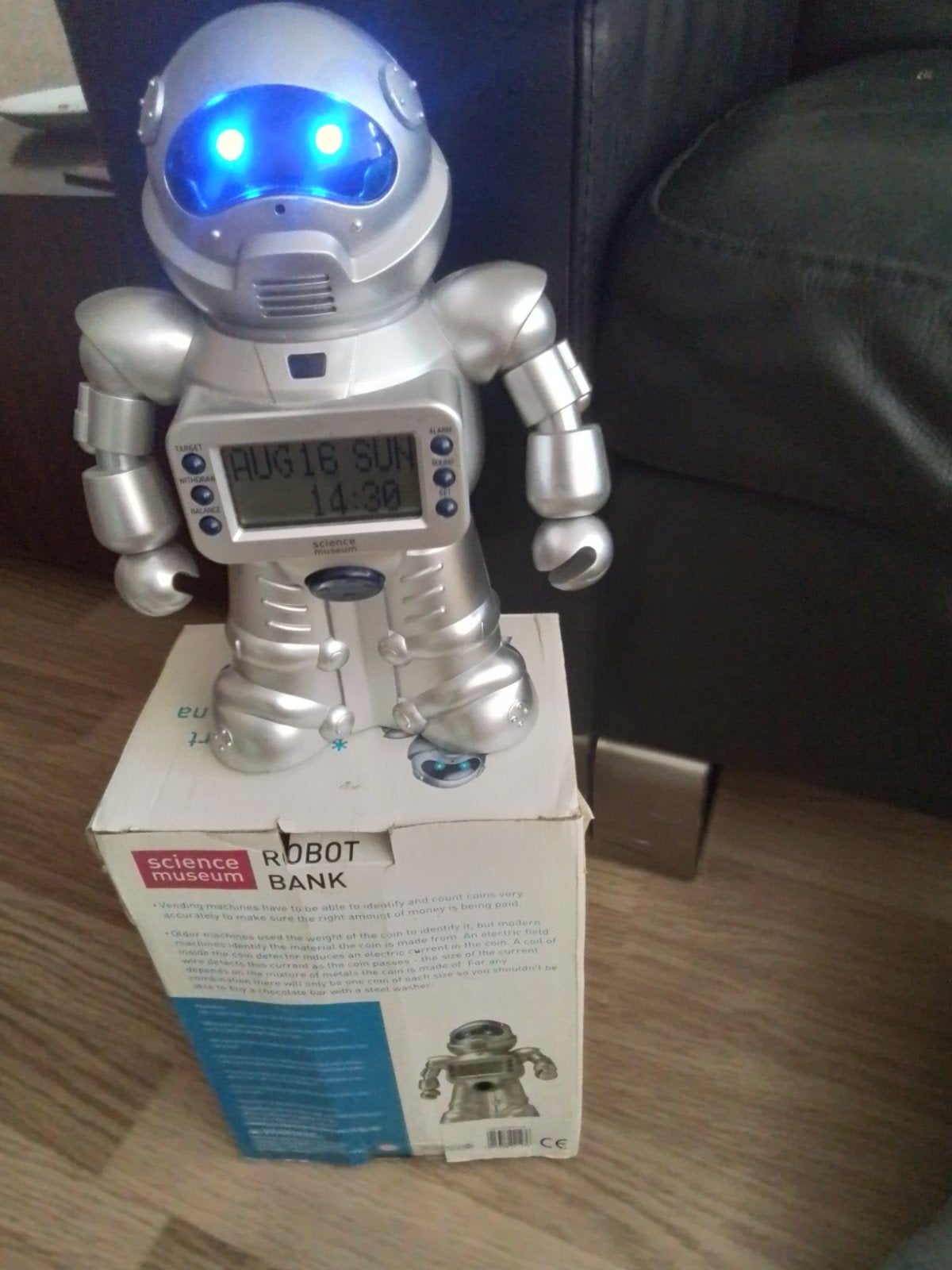 Robot bank ,spaarpot,praat en telt je geld., Antiek en Kunst, Ophalen of Verzenden
