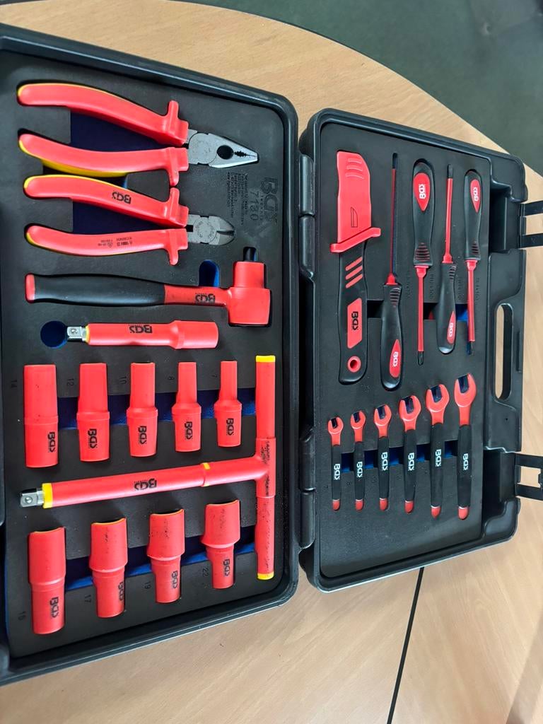 Tool set VDE BAS nr7130 Isolatiegereedschap, Ophalen, Zo goed als nieuw