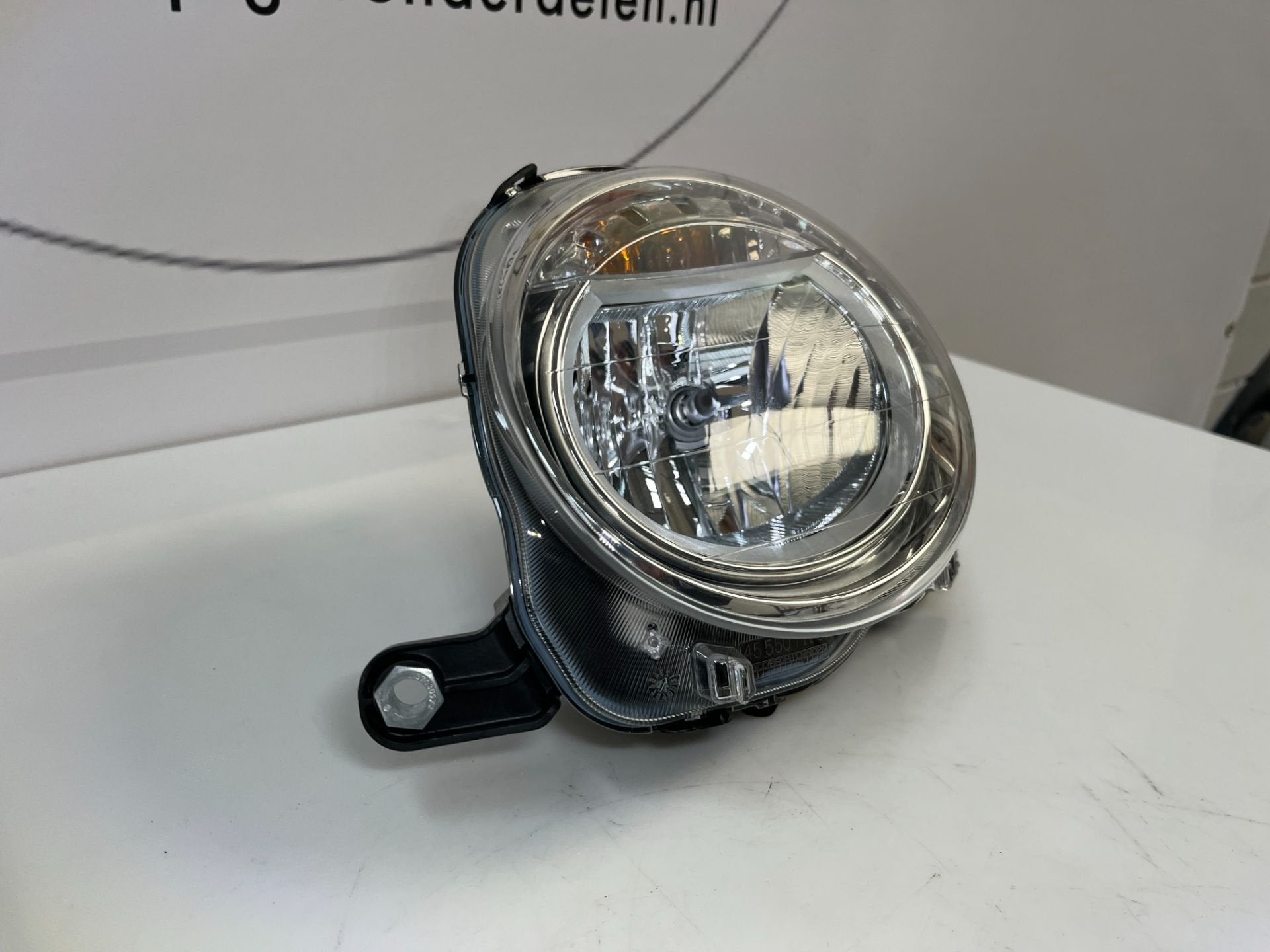 FIAT 500 KOPLAMP LINKS 51787492 2007 - 2015, Gebruikt, Stellantis Europe S.p.A., Ophalen of Verzenden, Info@stellantis.com