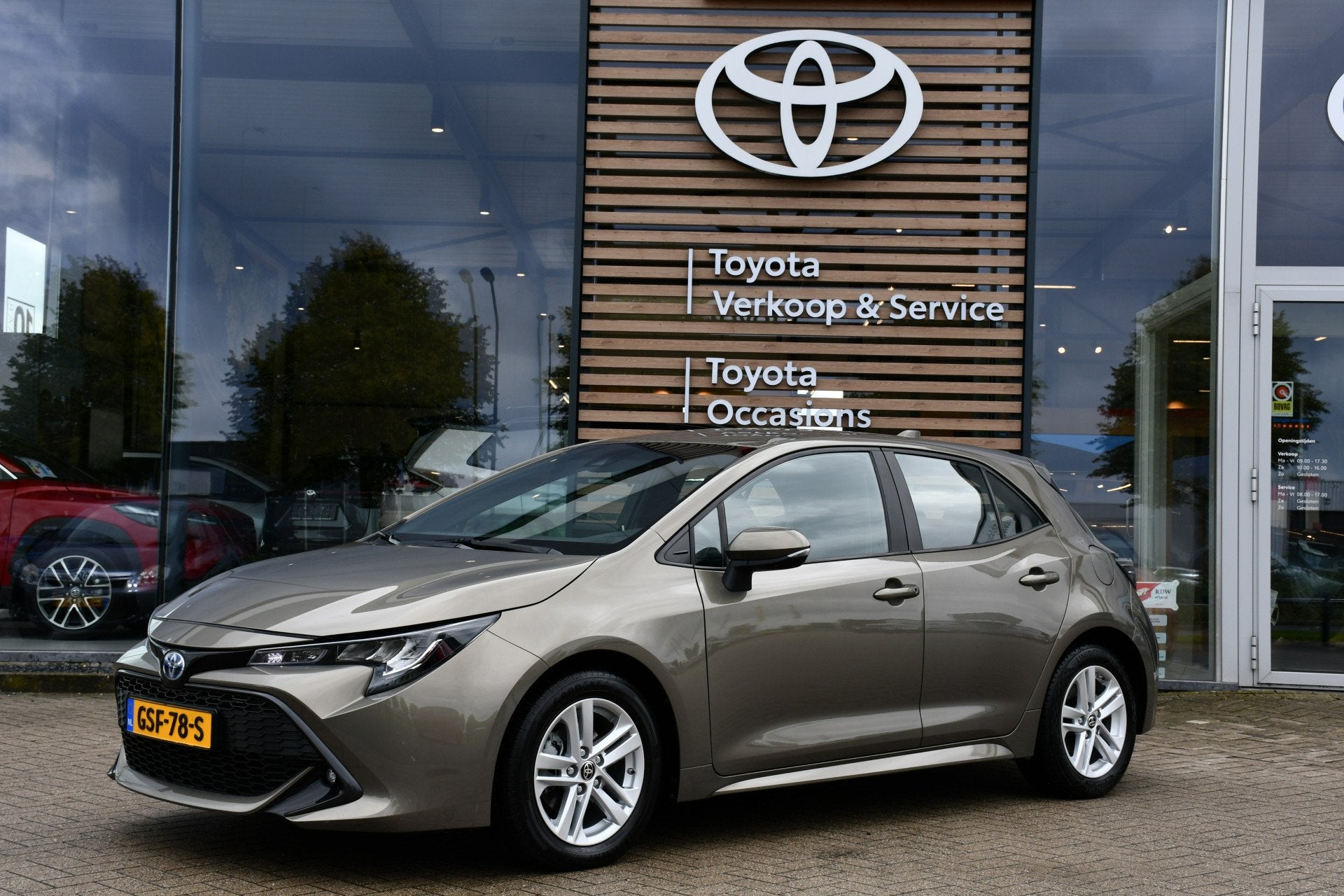 Toyota Corolla 1.8 Hybrid Active Automaat 122pk | Achteruitr, 12 maanden, Gebruikt, 4 cilinders, Corolla