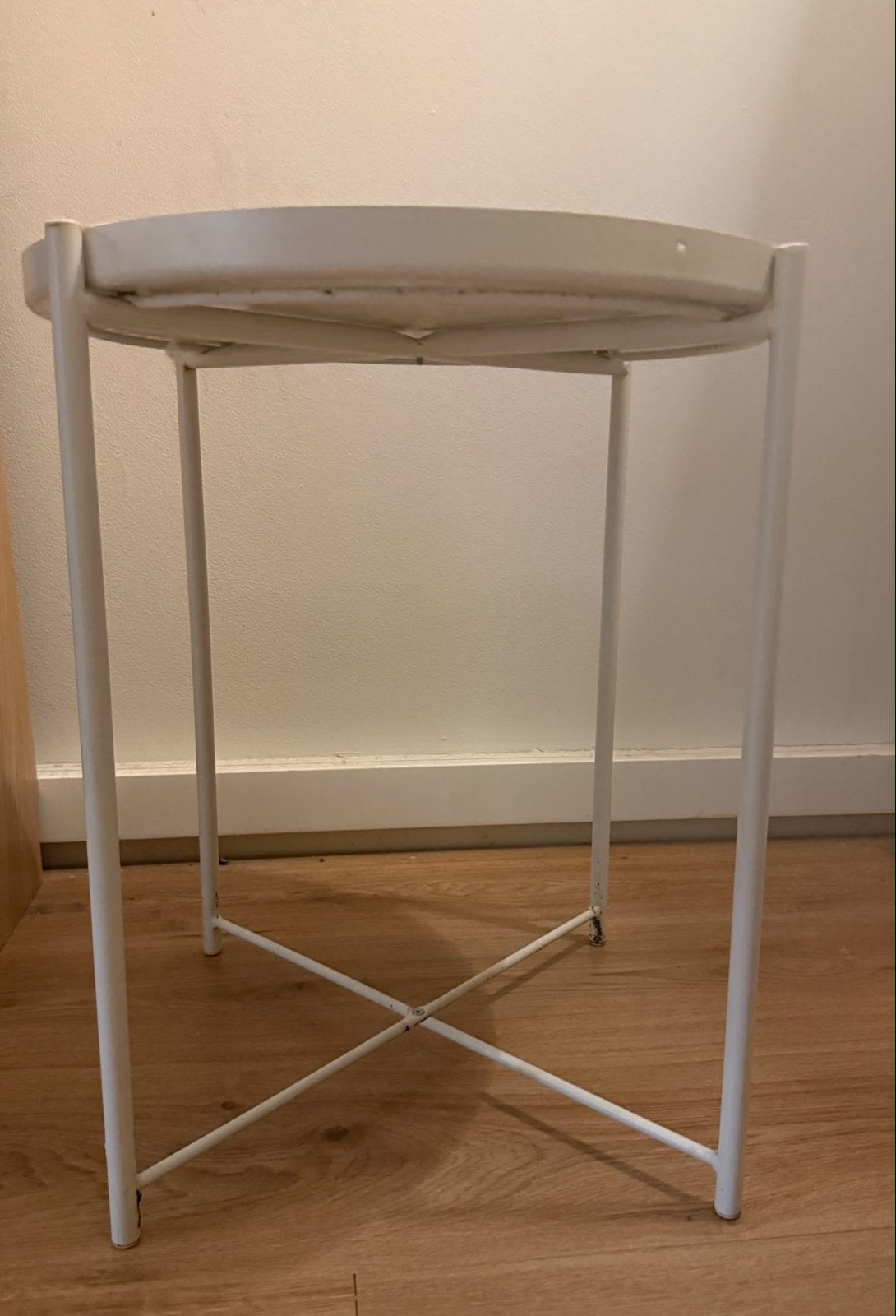 Ikea bijzettafel wit, rond - ophalen maandag 12-15u, Minder dan 55 cm, Gebruikt, Metaal of Aluminium, Rond