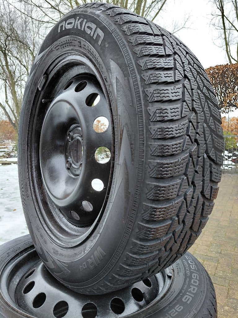 7mm !! 4 Winterbanden op 4x100 16 inch velgen Renault Nissan, Auto-onderdelen, Ophalen, Gebruikt, 16 inch, Band(en)