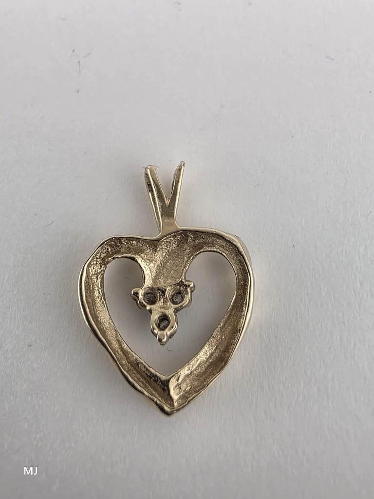 Gouden hanger hartje met diamant                        G103, Sieraden, Tassen en Uiterlijk, Kettinghangers, Gebruikt, ., Ophalen of Verzenden