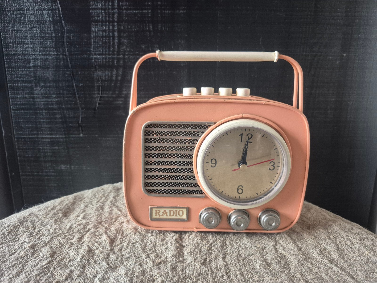 Van Manen Klok & Spaarpot in Radiovorm - Roze Retro Design, Analoog, Nieuw, Ophalen of Verzenden, Retro