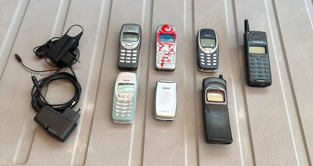 7 oude telefoons, Telecommunicatie, Mobiele telefoons | Nokia, Ophalen of Verzenden, Zo goed als nieuw, Geen camera, Zwart