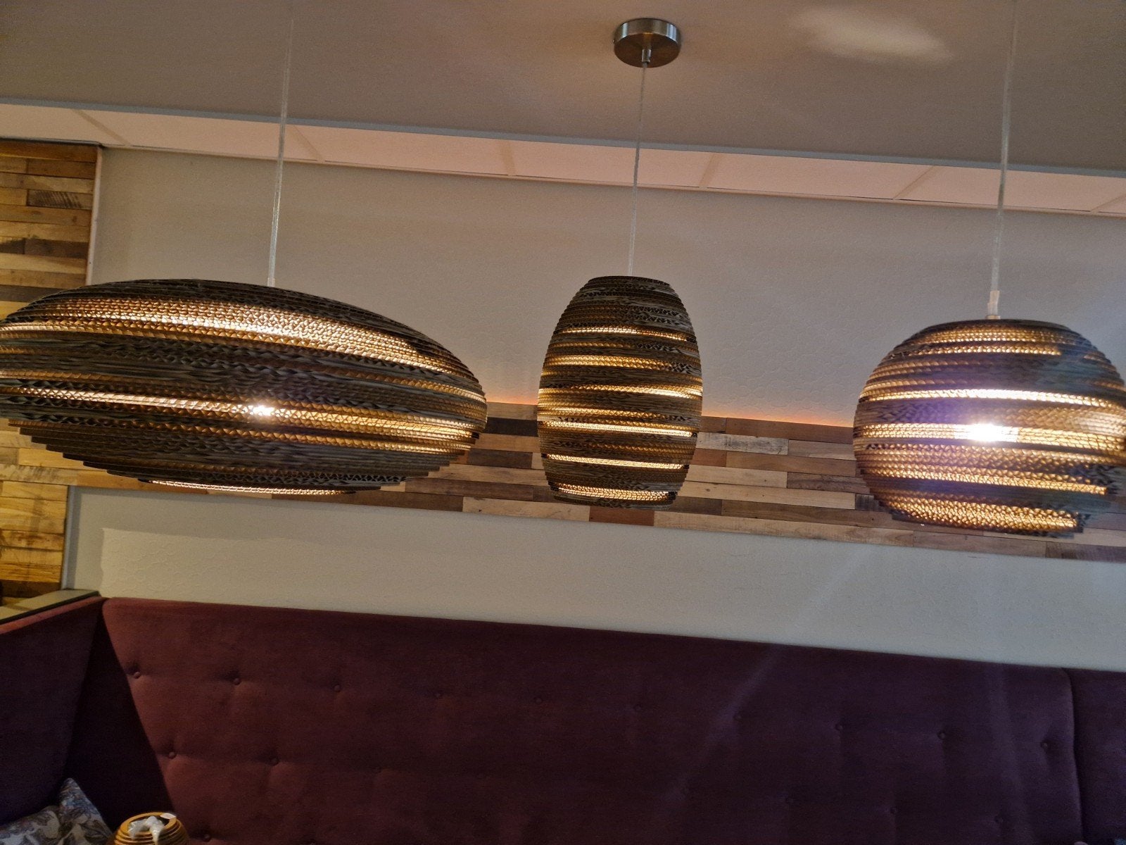 Set van 3 Kartonnen Hanglampen - Modern & Sfeervol, Huis en Inrichting, Lampen | Hanglampen, Ophalen, Natuurlijk materiaal, E27 (groot)