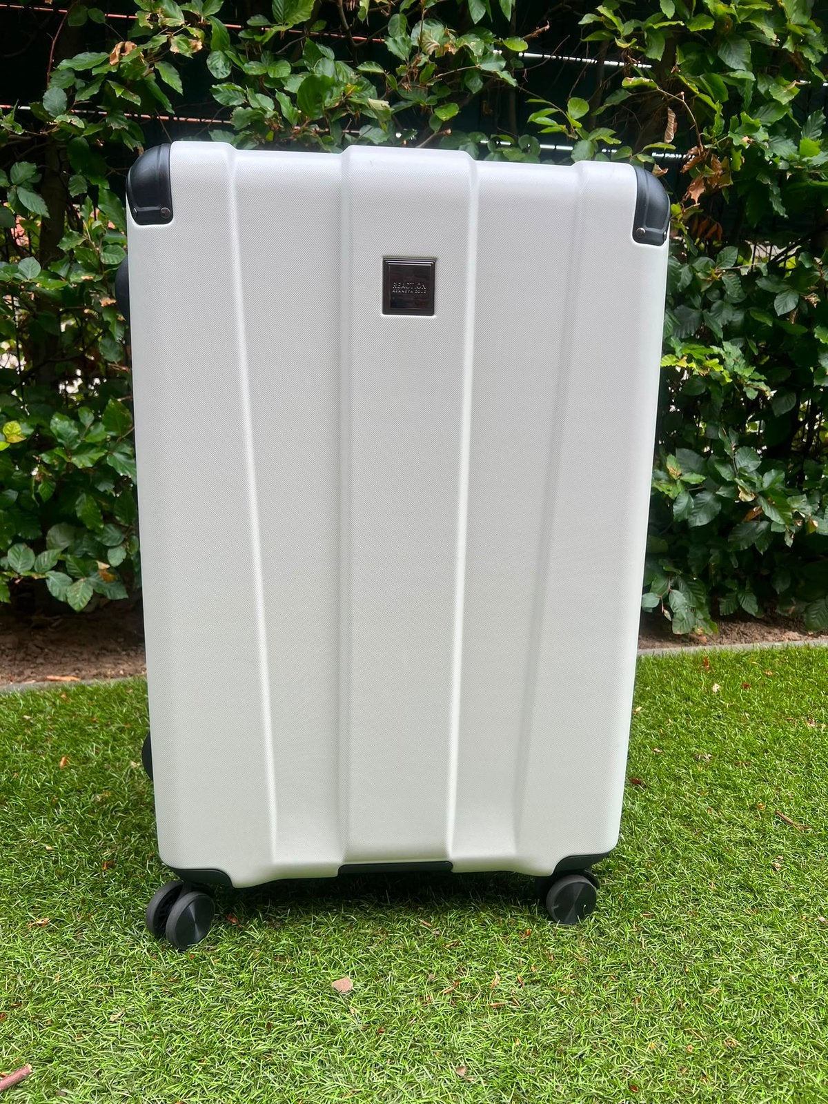 Kenneth Cole Koffer wit Nieuw, Ophalen, Wieltjes, Hard kunststof, 45 tot 55 cm