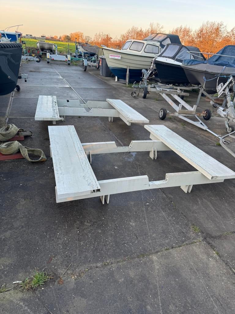 Te koop kunstof frame balken, Ophalen, Zo goed als nieuw