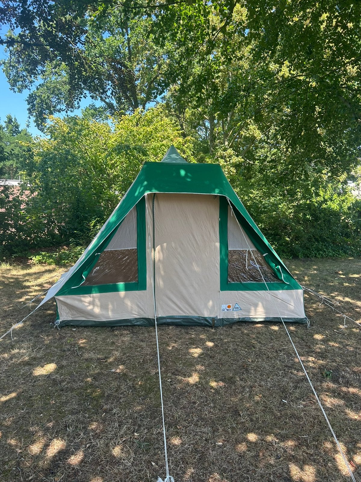 Pyramidetent de Wit, Ophalen, Gebruikt, Tot en met 2