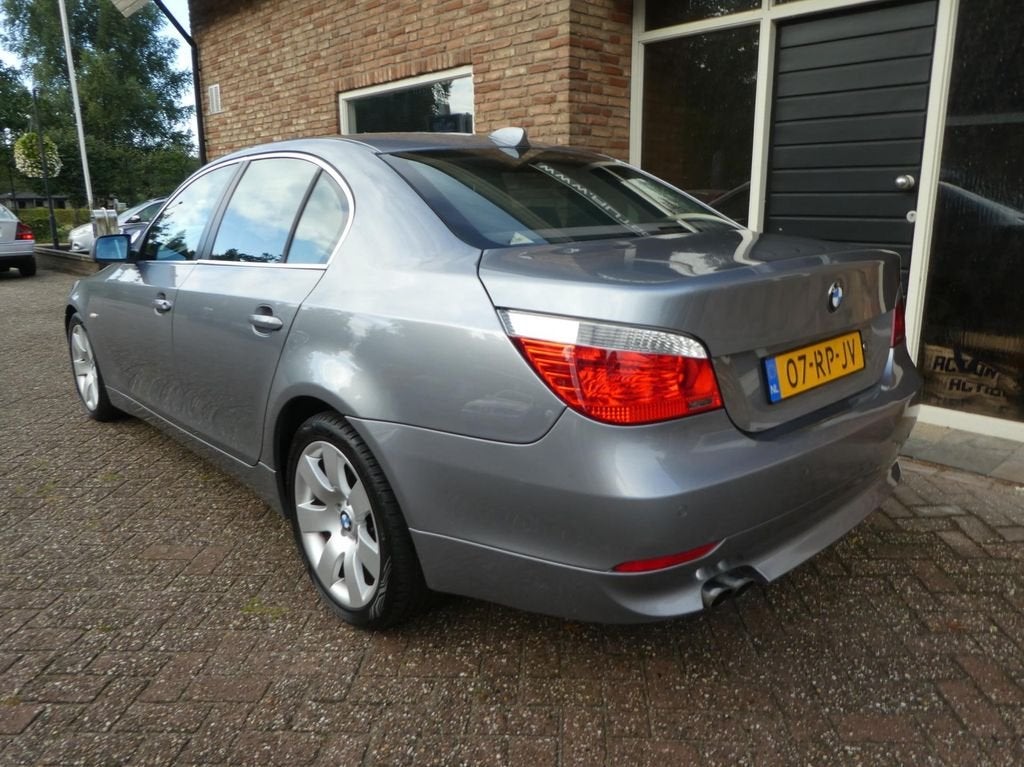BMW 5-serie 525i Executive Automaat / Navi, Auto's, BMW, Automaat, Gebruikt, 2497 cc, 2000 kg