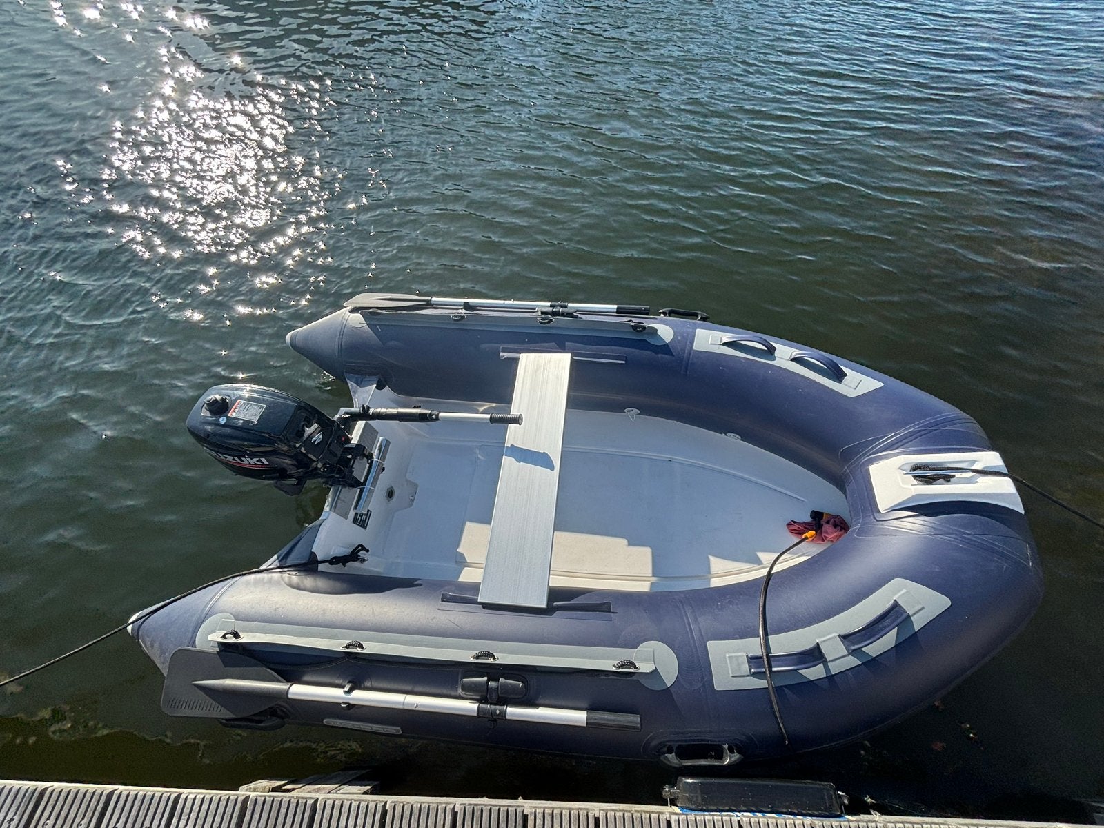 Zo goed als nieuwe boot 2026 met Suzuki 5pk 4 takt (2021), Watersport en Boten, 5 pk, 2 m, 3 m, Brandstoftank
