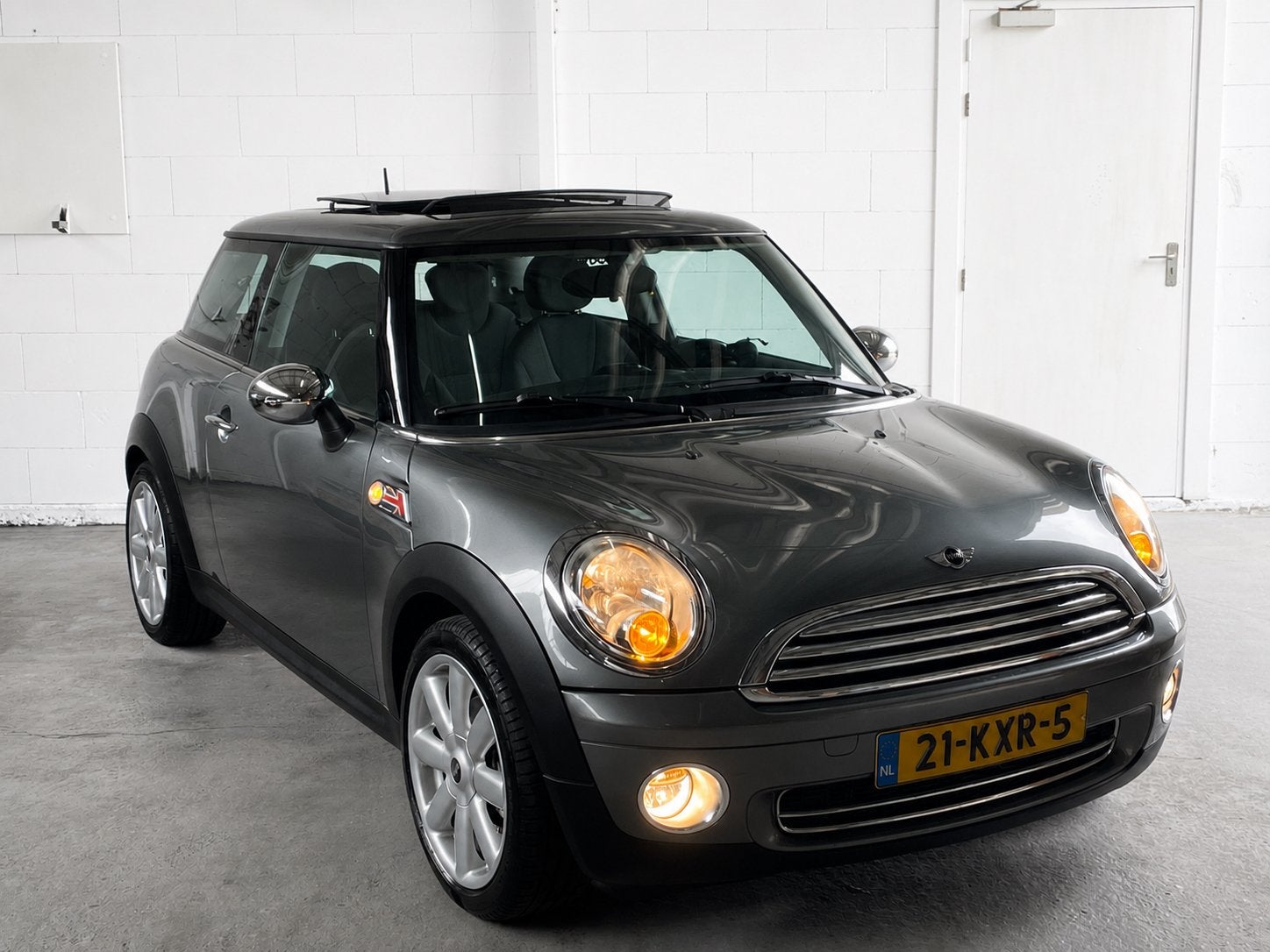 Mini Cooper One 1.4 95pk |AIRCO|NAP|PANORAMA|CRUISE CONTROL!, Auto's, Mini, Bedrijf, ABS, Airbags, Airconditioning, Alarm, Boordcomputer