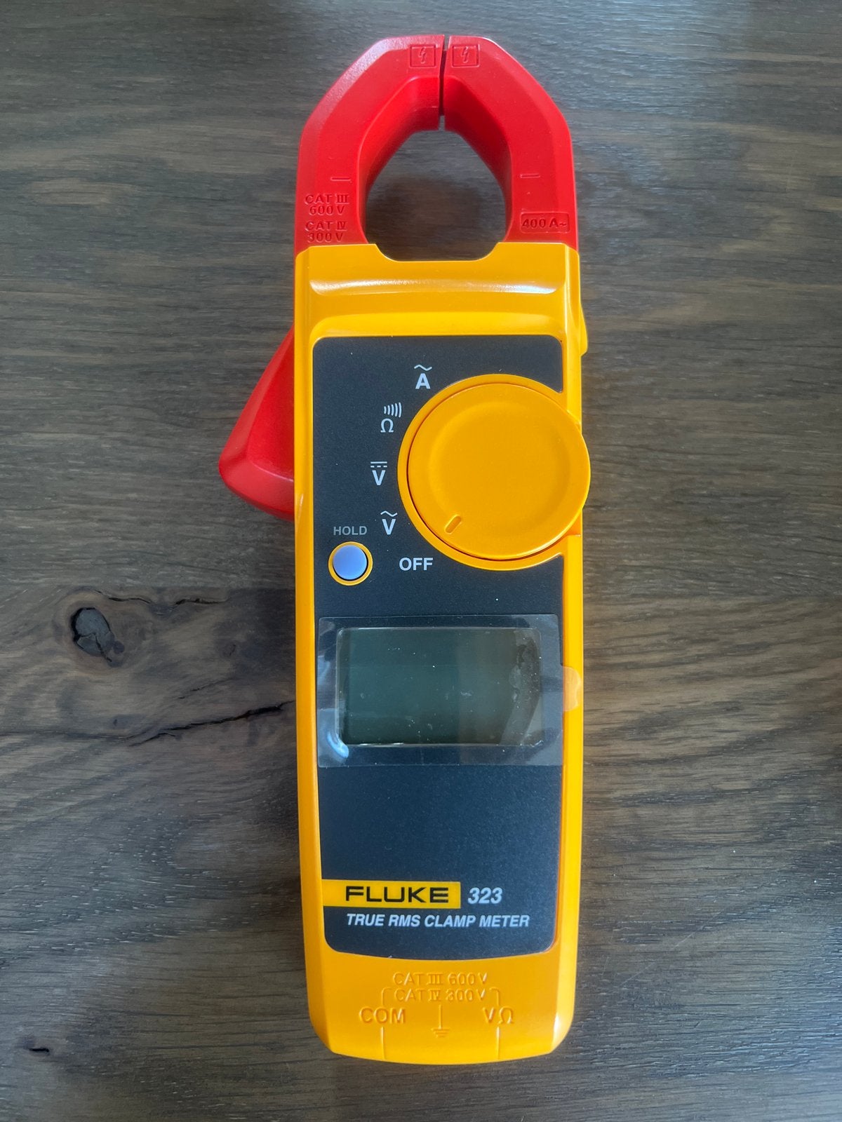 Fluke 323 True RMS Clamp Meter met accessoires, Ophalen of Verzenden, Zo goed als nieuw, Multimeter