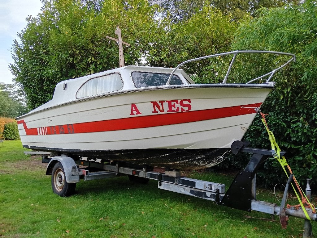 cabine cruiser  motor 10pk johnson, Watersport en Boten, Benzine, Gebruikt, Kajuitboot, Buitenboordmotor