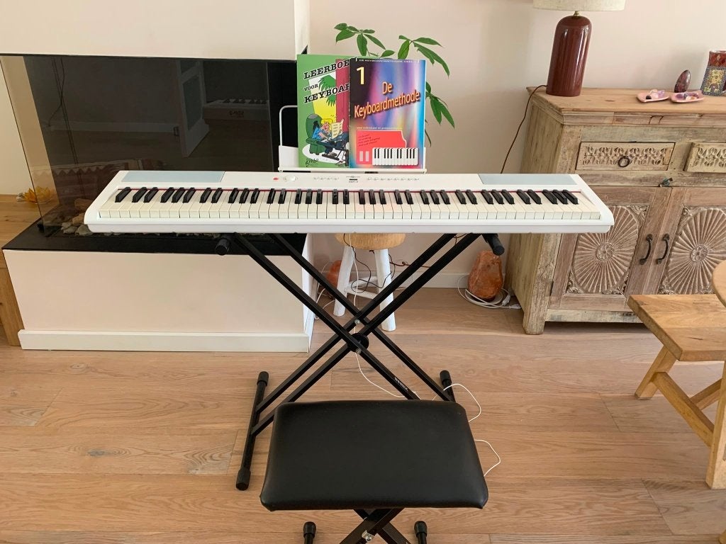 SDP-2 stage piano, Muziek en Instrumenten, Keyboards, 88 toetsen, Met standaard, Zo goed als nieuw, Ophalen