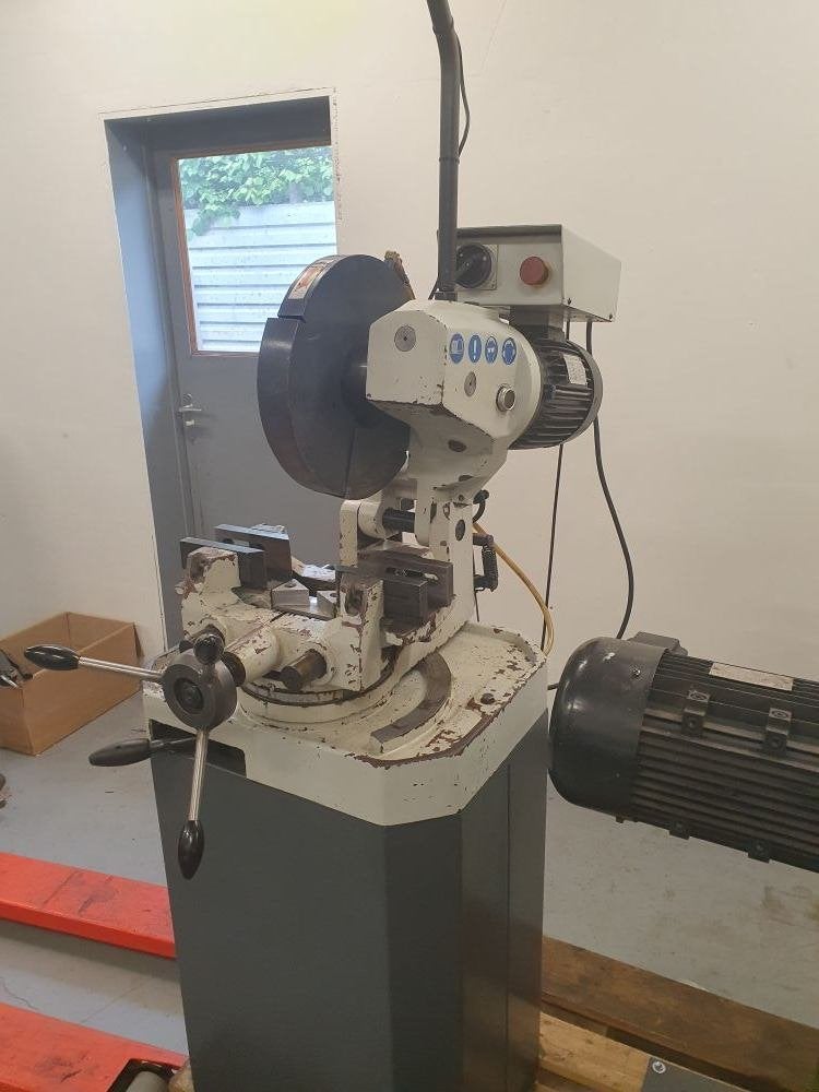 UWM 315 Cirkelzaagmachine, Gebruikt, UWM, Van Heemstraweg 116, Wamel, Afkortzaag