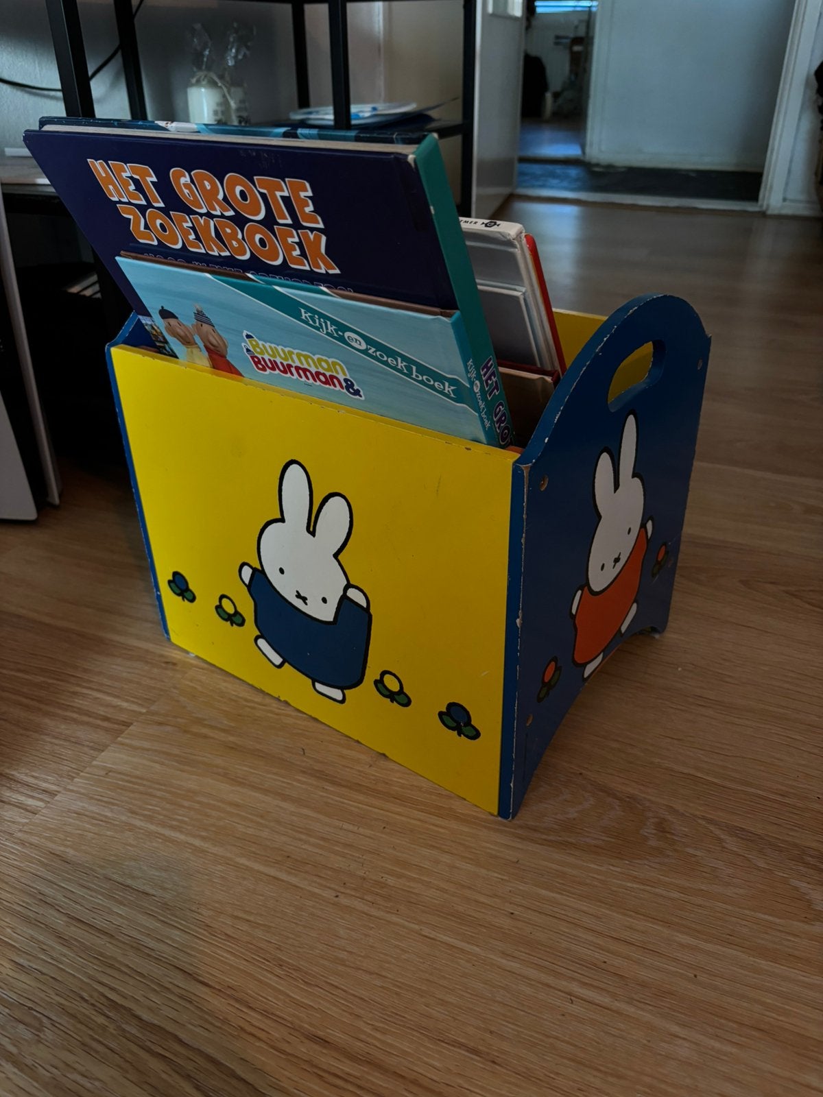 Nijntje boekenkrat met diverse boekjes, Ophalen, Gelezen