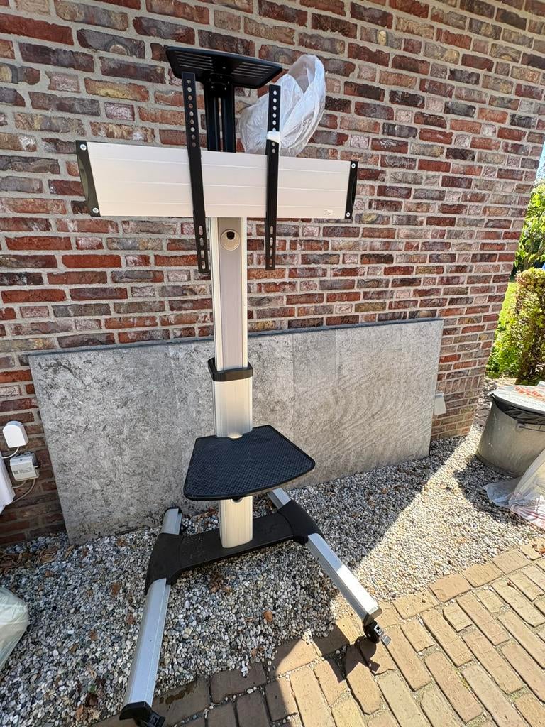 Tv Trolley Aluminium merk Vogels, Audio, Tv en Foto, Televisiebeugels, Ophalen of Verzenden, Zo goed als nieuw