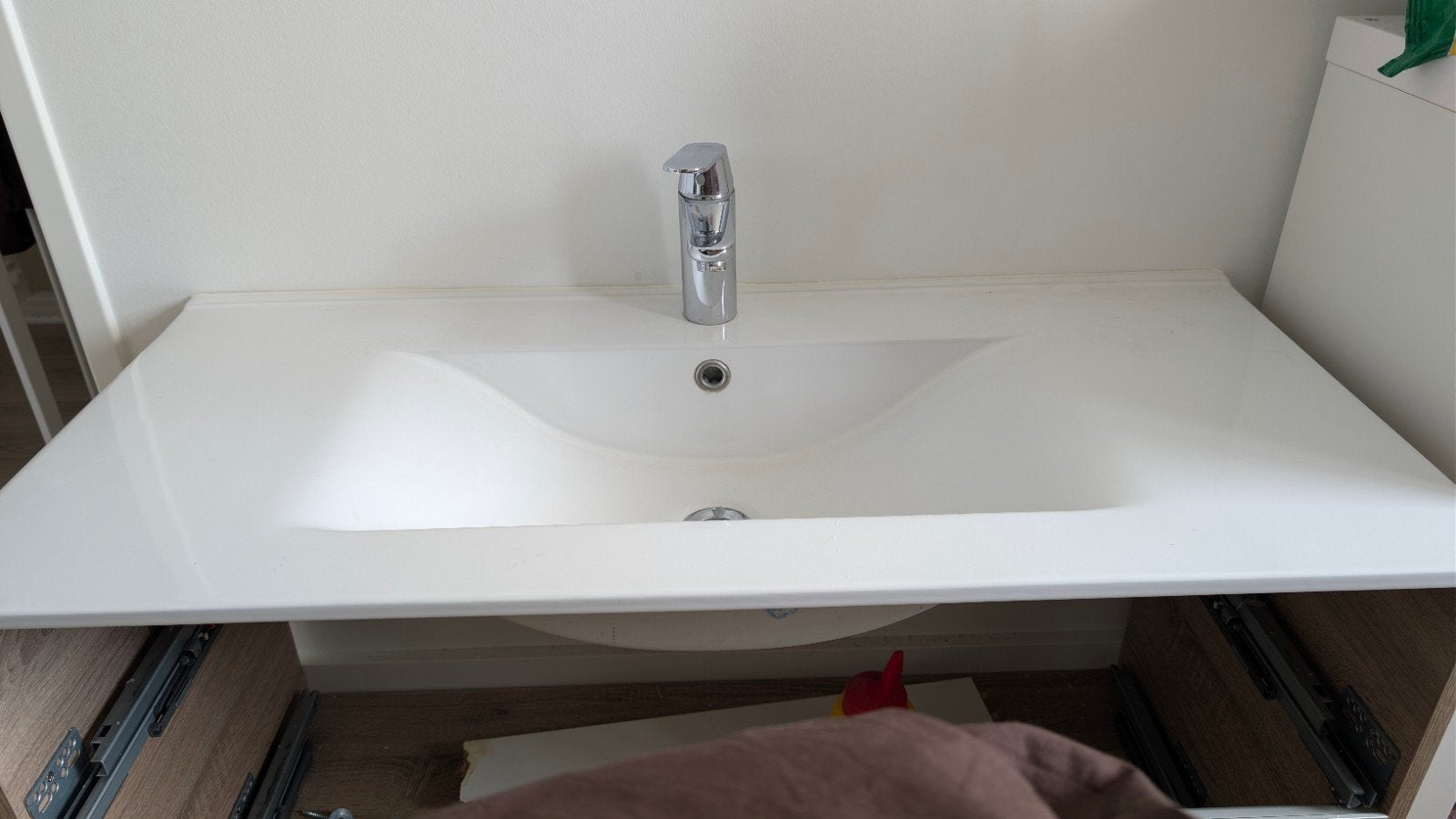 Wastafel met Grohe kraan 100x46,5, Ophalen