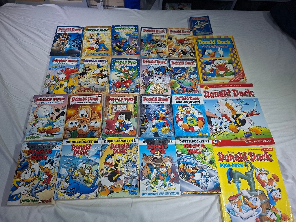 Donald duck pockets, Leuk voor de feestdagen!, Boeken, Meerdere stripboeken, Ophalen, Gelezen, Donald Duck