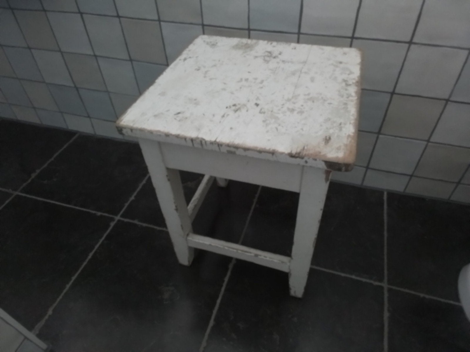 Oud houten kruk/bijzettafel, Tuin en Terras, Ophalen, Rond, Hout