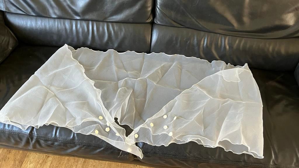 Elegante witte organza stola met bloemdetails, Kleding | Dames, Gelegenheidskleding, Zo goed als nieuw, Overige typen, Maat 38/40 (M)