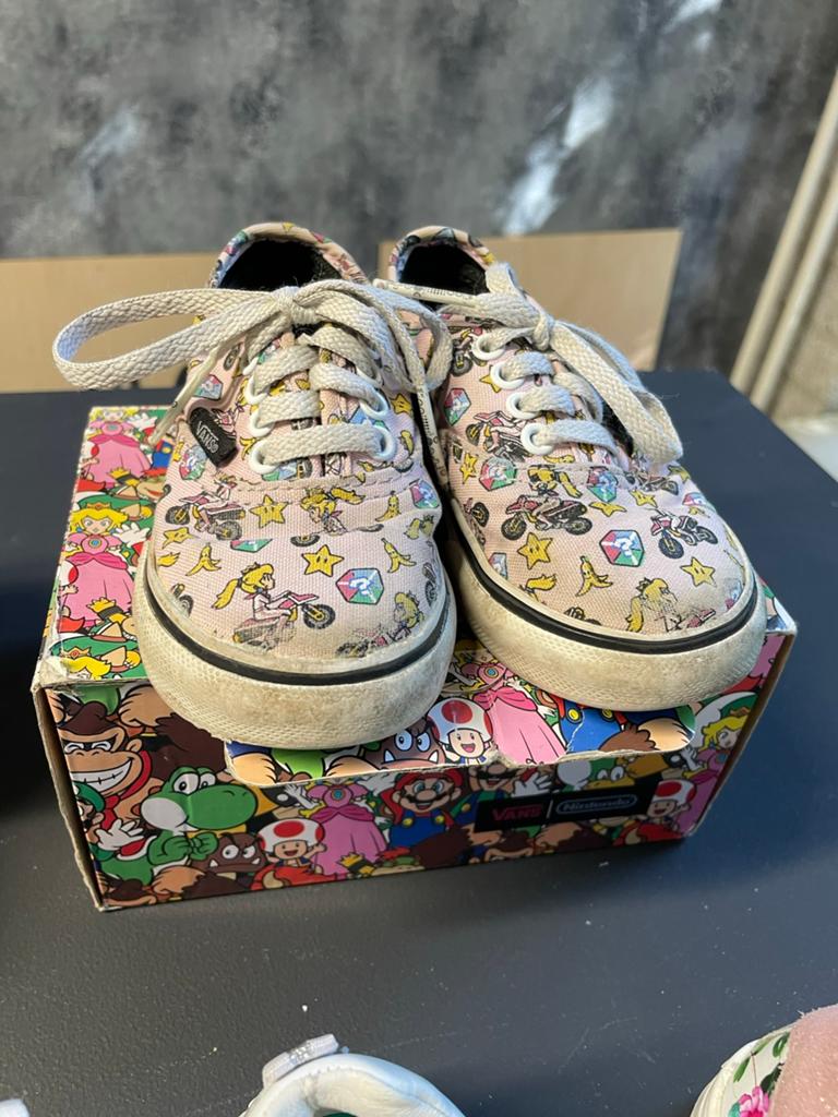 Vans Nintendo schoenen mario kart prinses peach mt 22, Kinderen en Baby's, Kinderkleding | Schoenen en Sokken, Ophalen of Verzenden