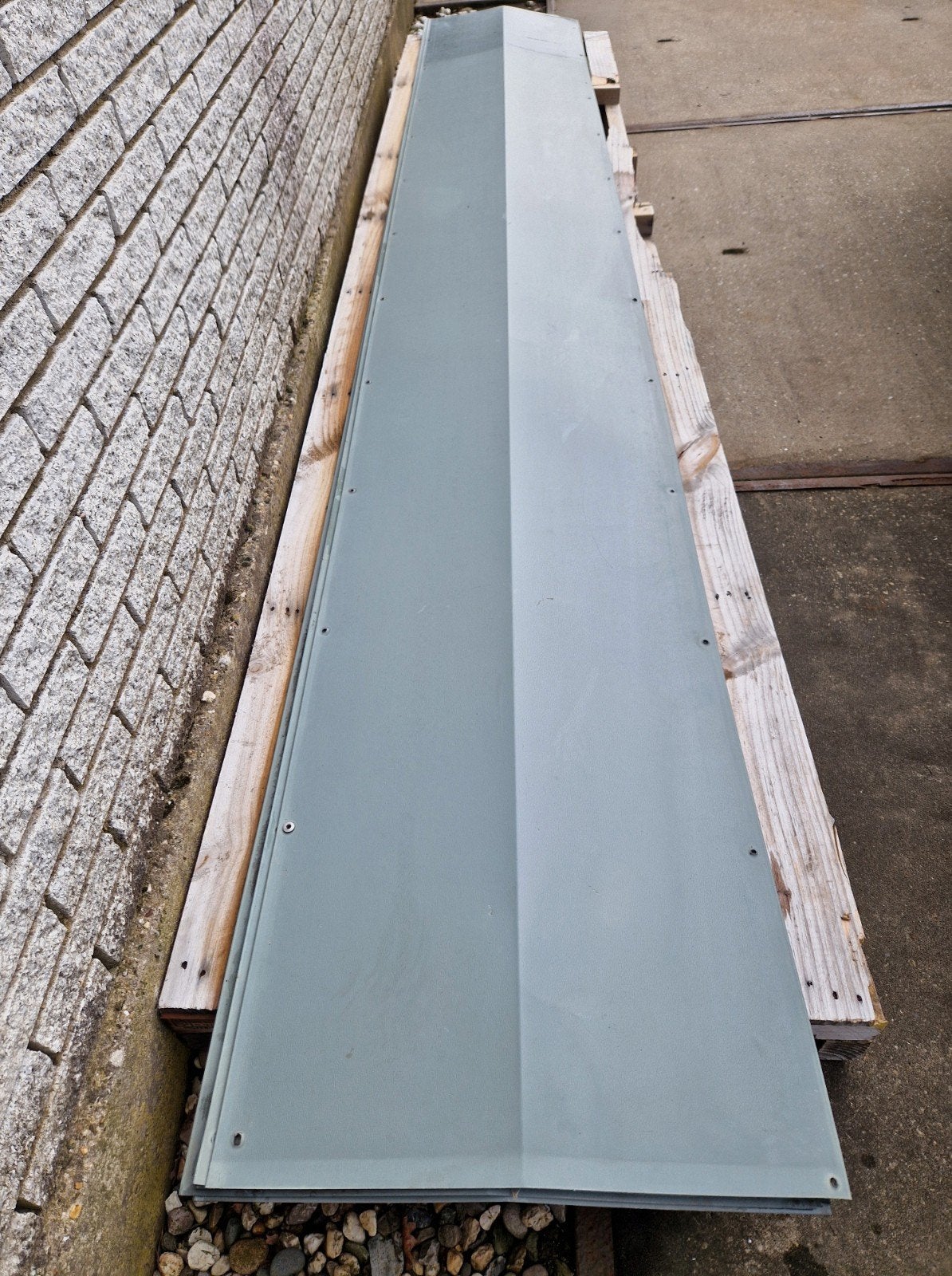 24 meter zetwerk / nokstukken 30x30cm lengte 400cm, Ophalen, Gebruikt