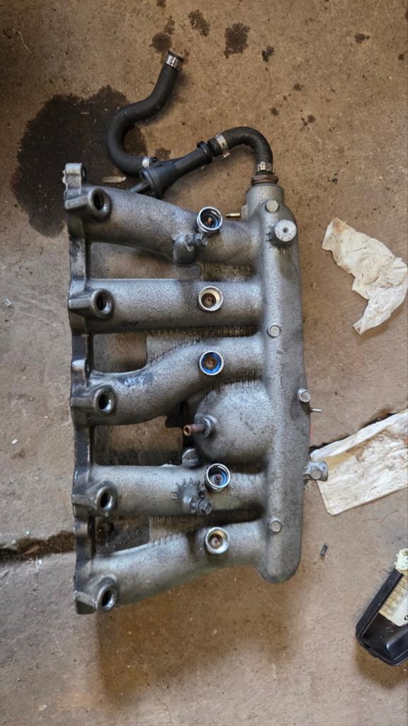 Volvo 5 cilinder inlaatspruitstuk met lpg, Auto-onderdelen, Ophalen of Verzenden, Volvo