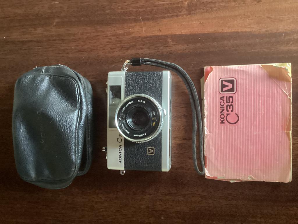 Werkende Konica C35 V Analoge Camera - Getest & Compleet!, Audio, Tv en Foto, Fotocamera's Analoog, Ophalen, Gebruikt, Compact