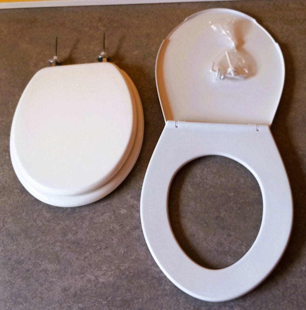 2 Toiletbrillen Kunststof en MDF, Splinternieuw en Z.g.a.n.!, Ophalen, Nieuw, Toilet